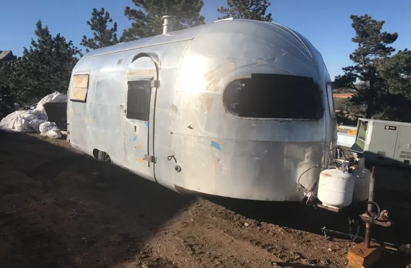 Great Finds - Pierre - 1952 Silver Streak Clipper Model 7